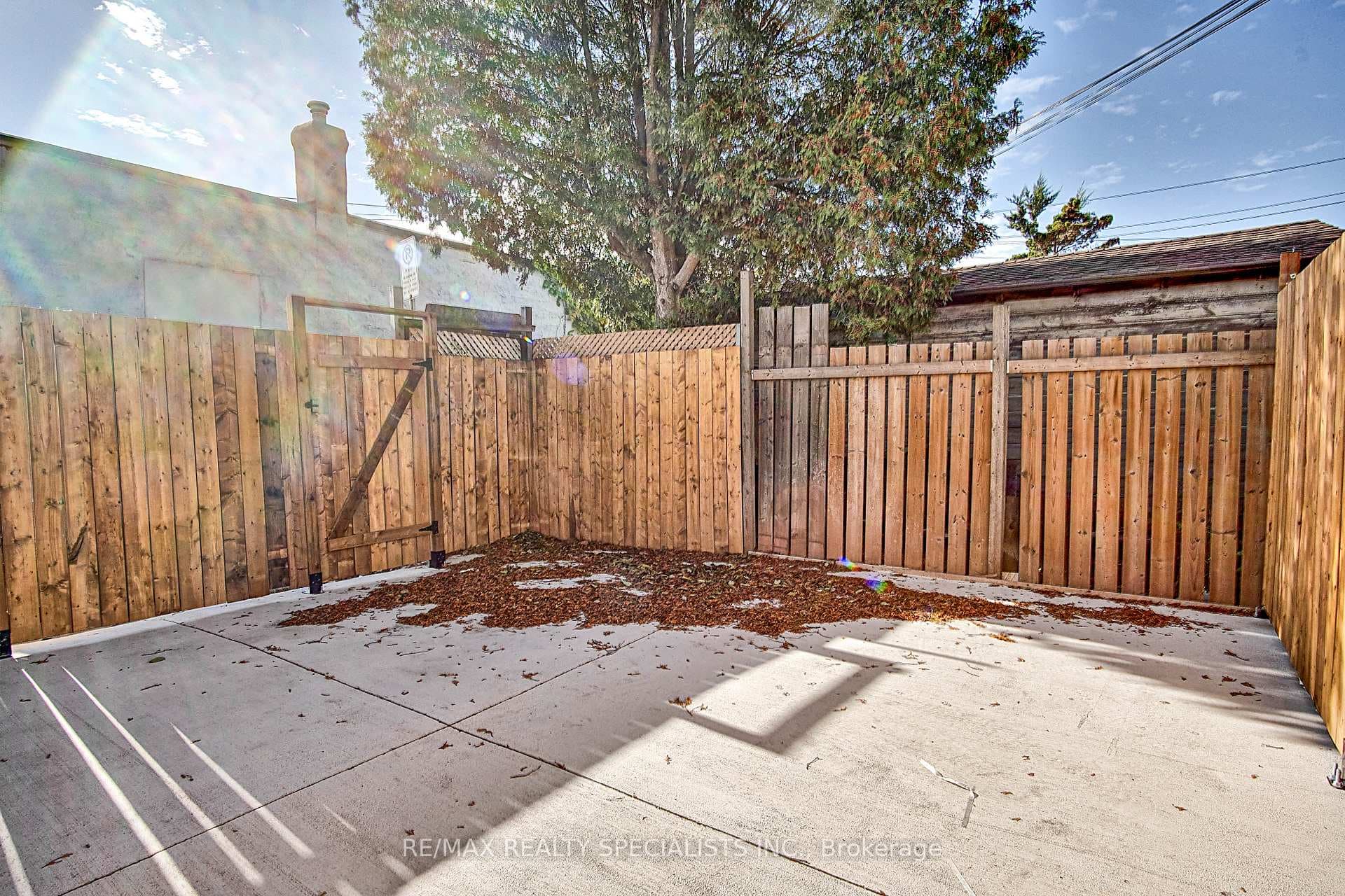 143 GLENDALE Avenue photo 46