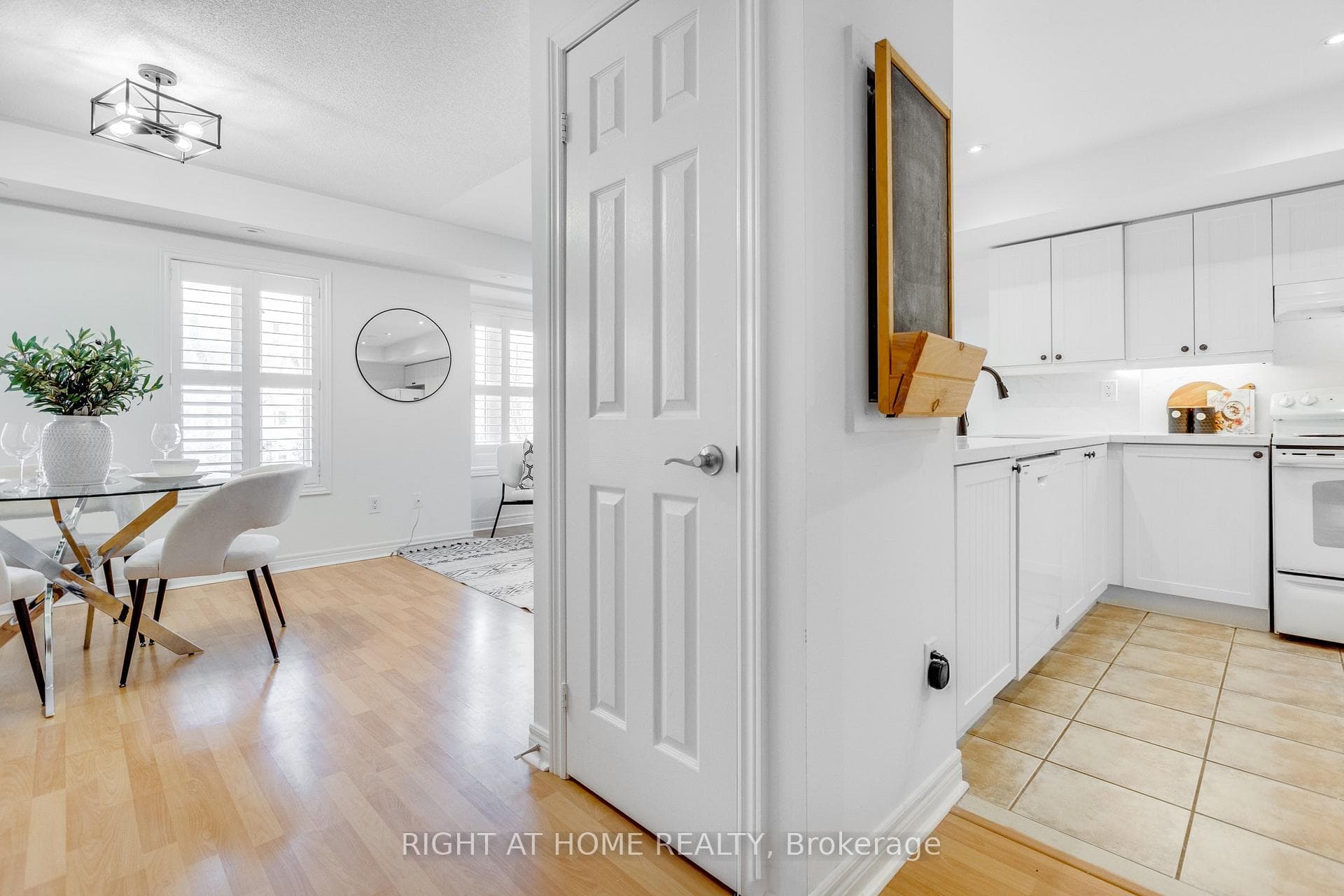 312 John Street Unit 331 photo 6