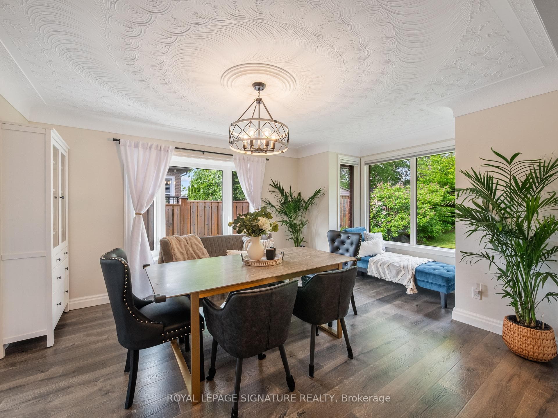 245 Appleby Road photo 8