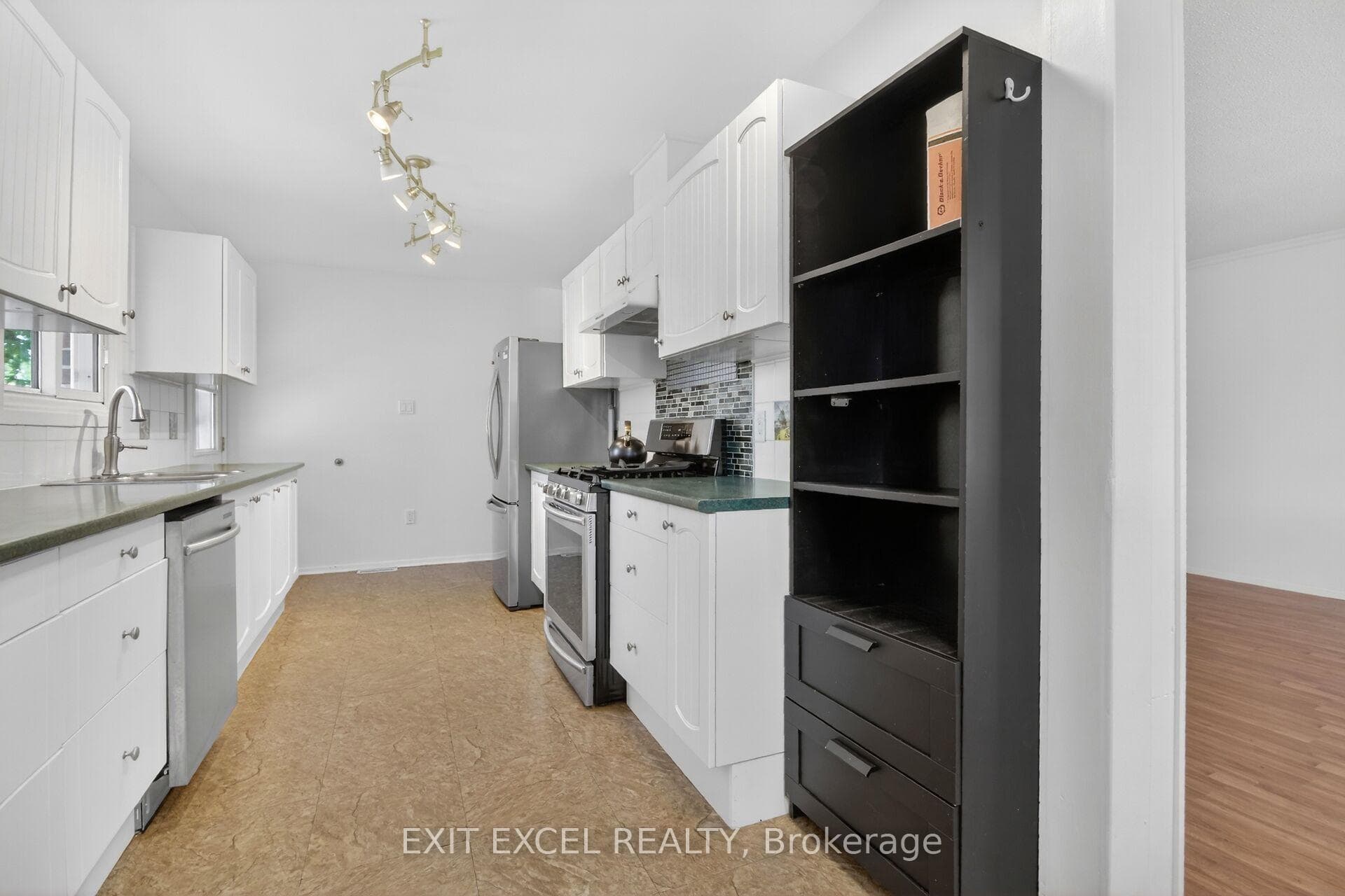 283 McElroy Drive photo 13