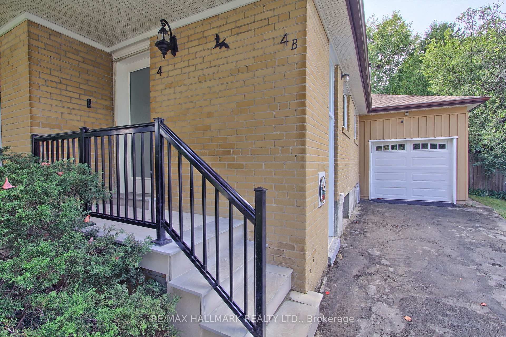 4 Corbett Crescent photo 3