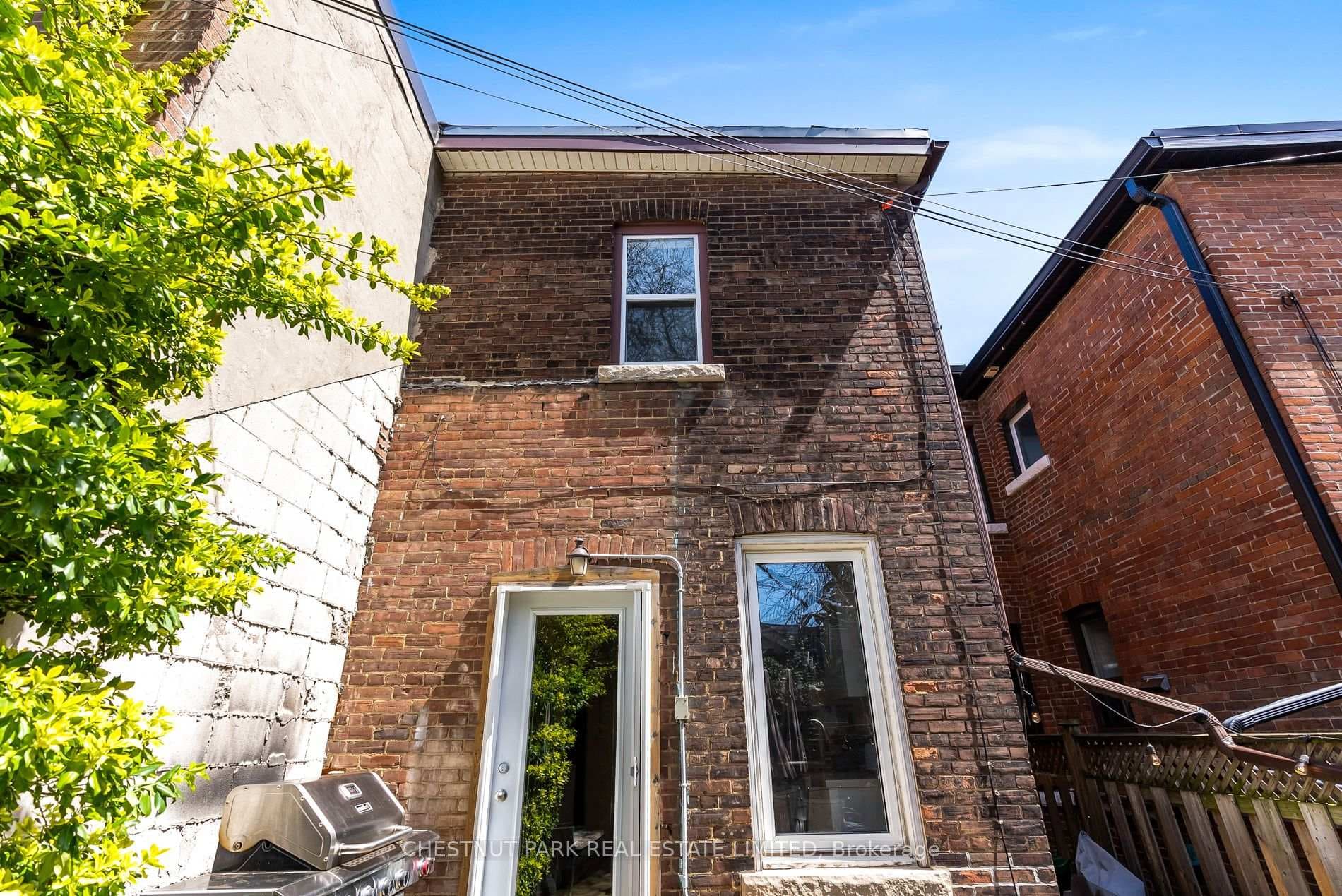 10 Grace Street photo 35