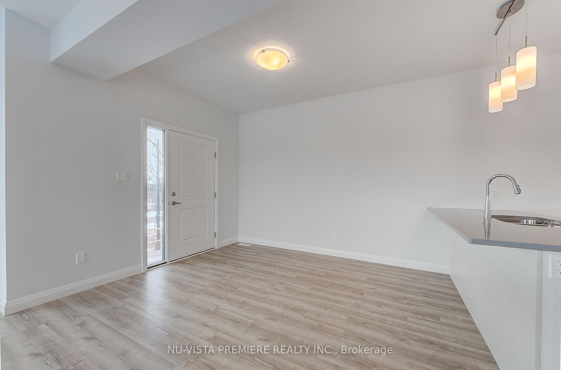 86 Canvas Way photo 13