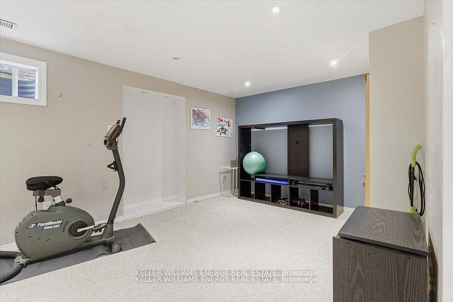 95 Delmark Boulevard photo 27