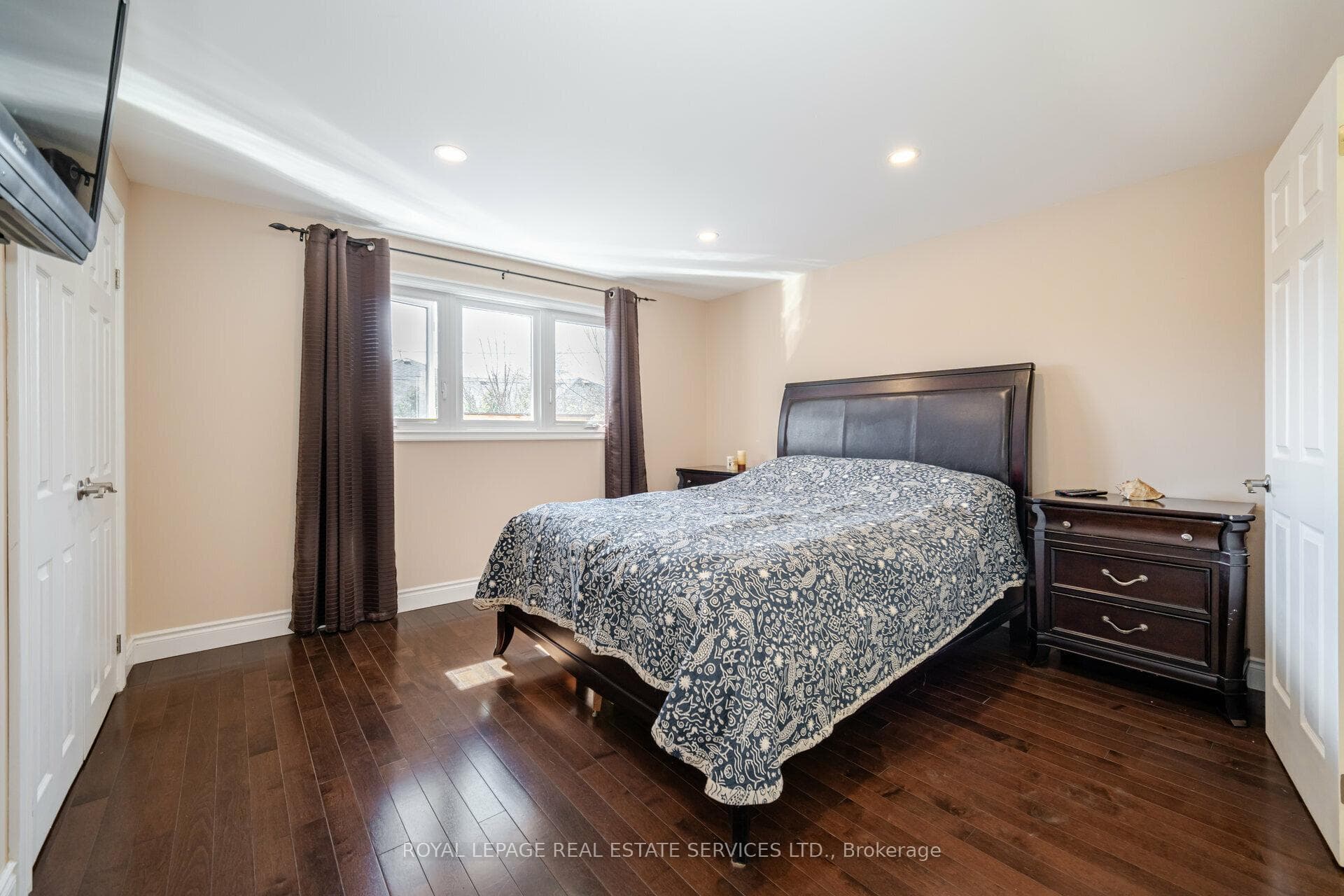 1084 Pearson Drive photo 17