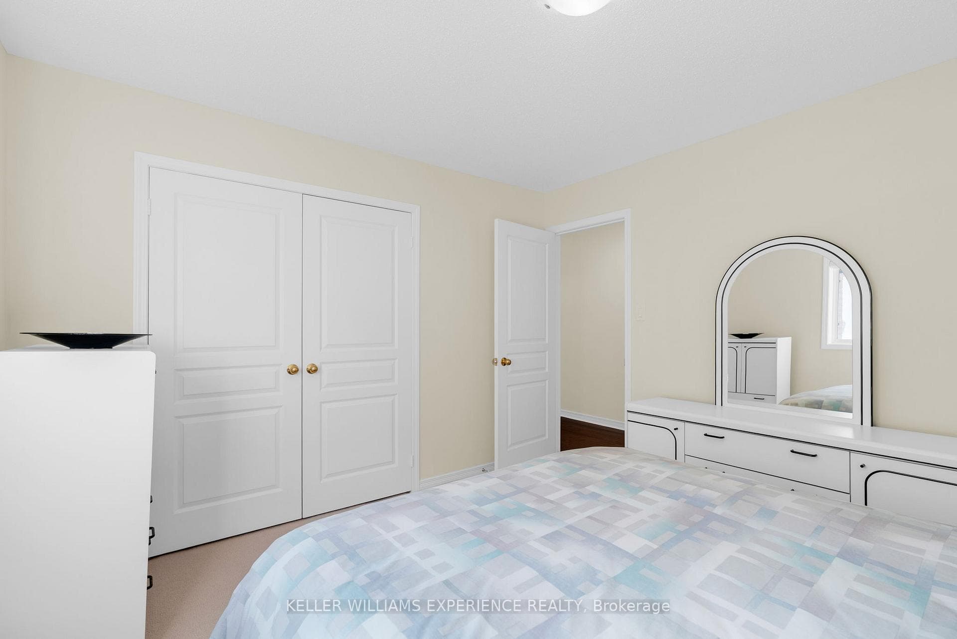 14 Charlemagne Avenue photo 14