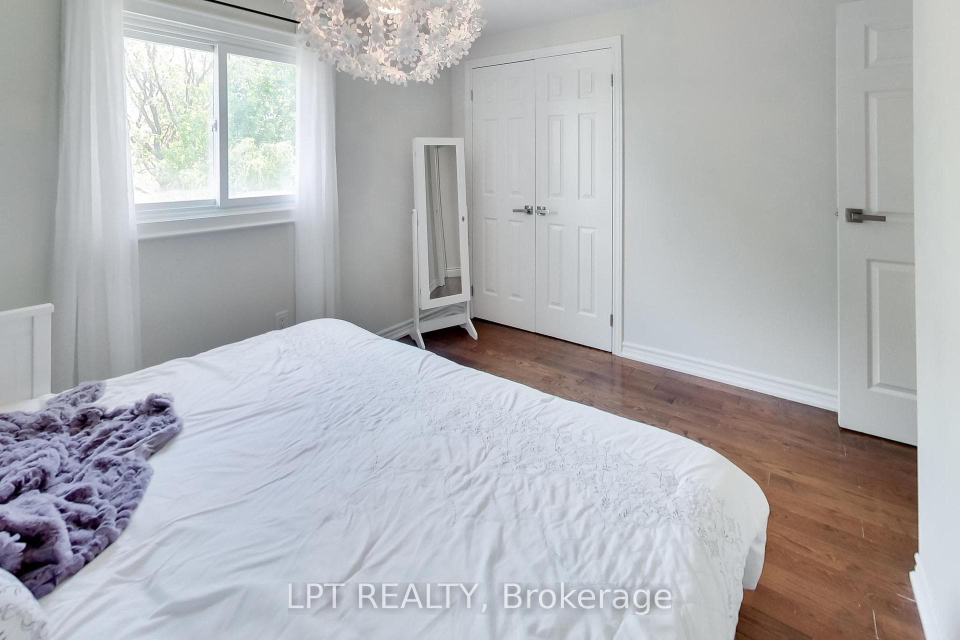 2482 Snowhill Court photo 26