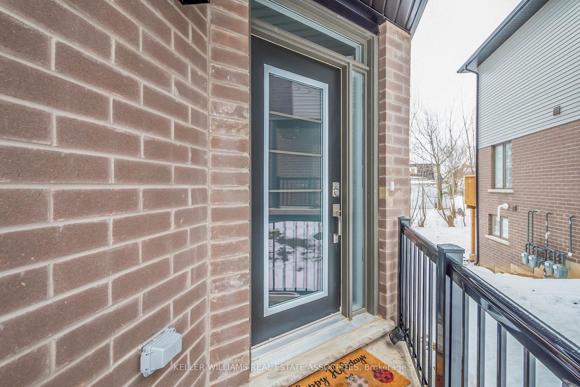 3981 Crown Street photo 2
