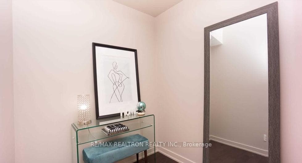 50 Bruyeres Mews Unit SPH07 photo 10