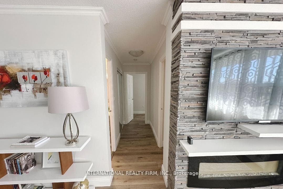2263 Marine Drive Unit 408 photo 6