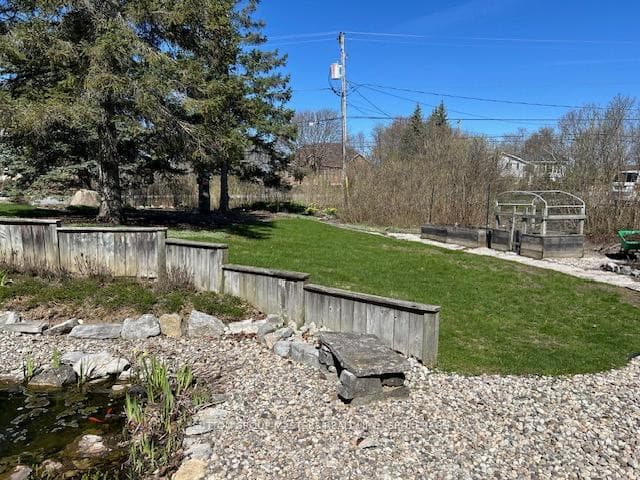 1496 Sydenham Road photo 25
