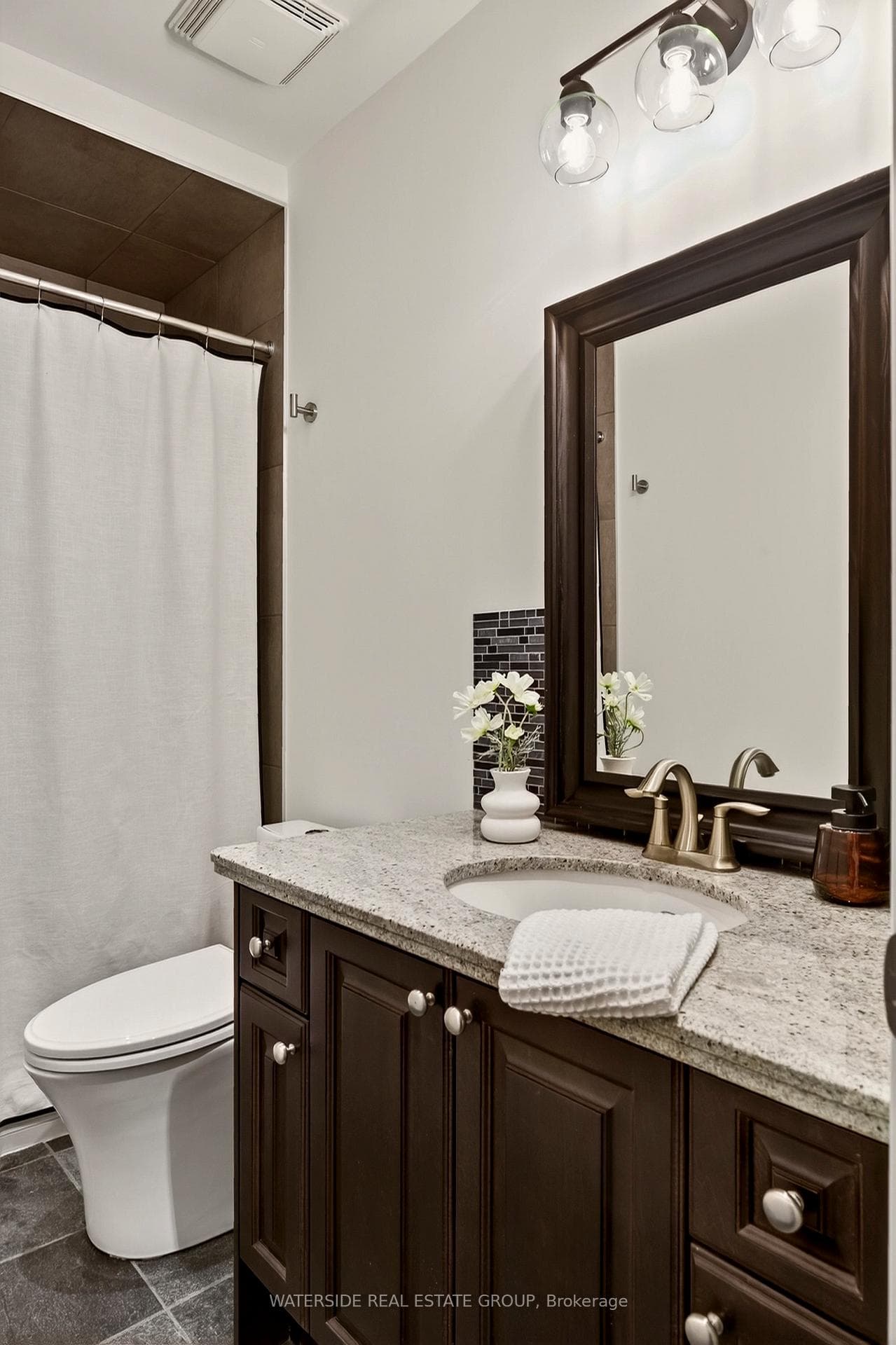 84 Forest Valley Crescent photo 31