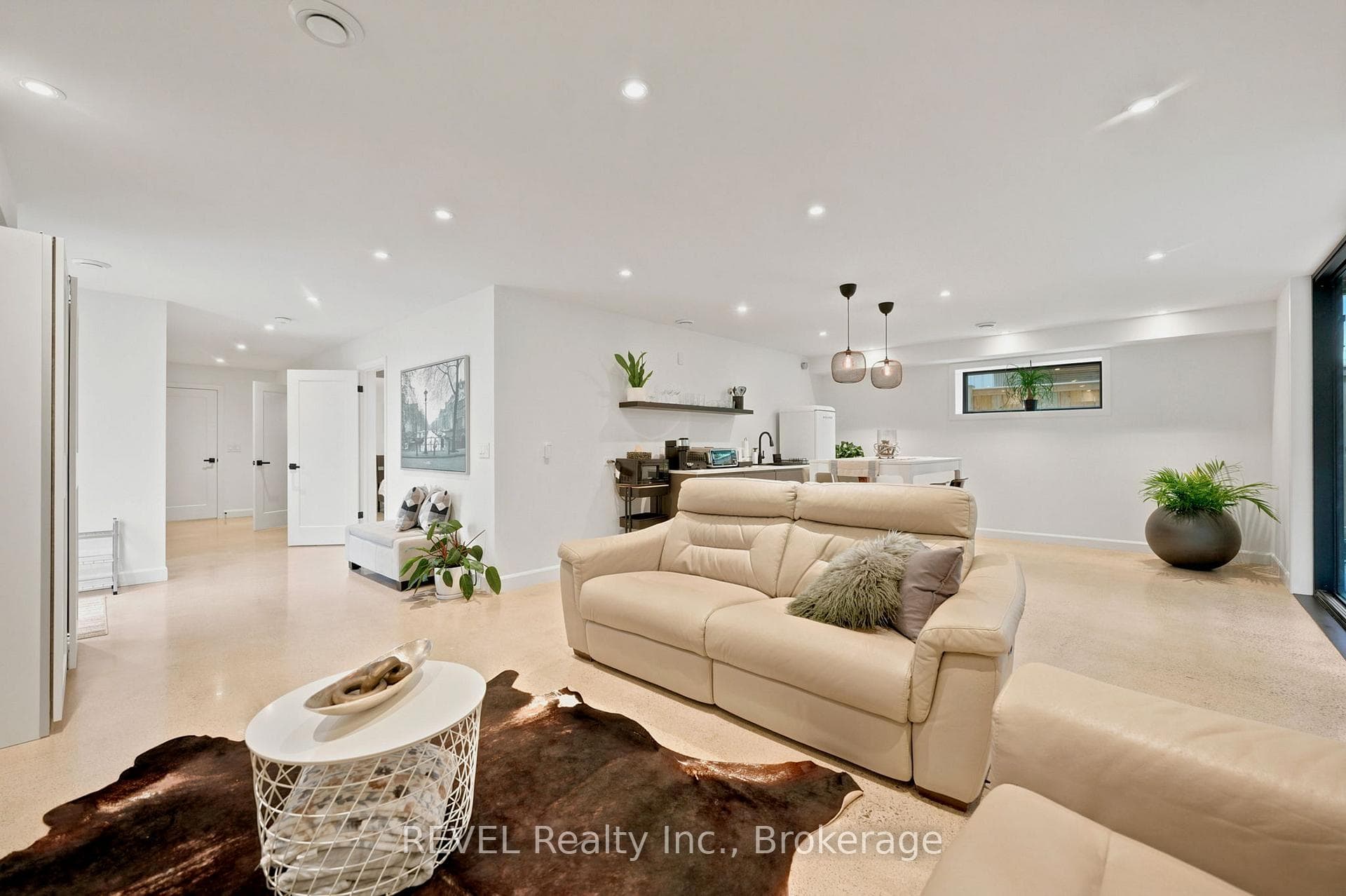 81 Mackenzie King Avenue photo 38