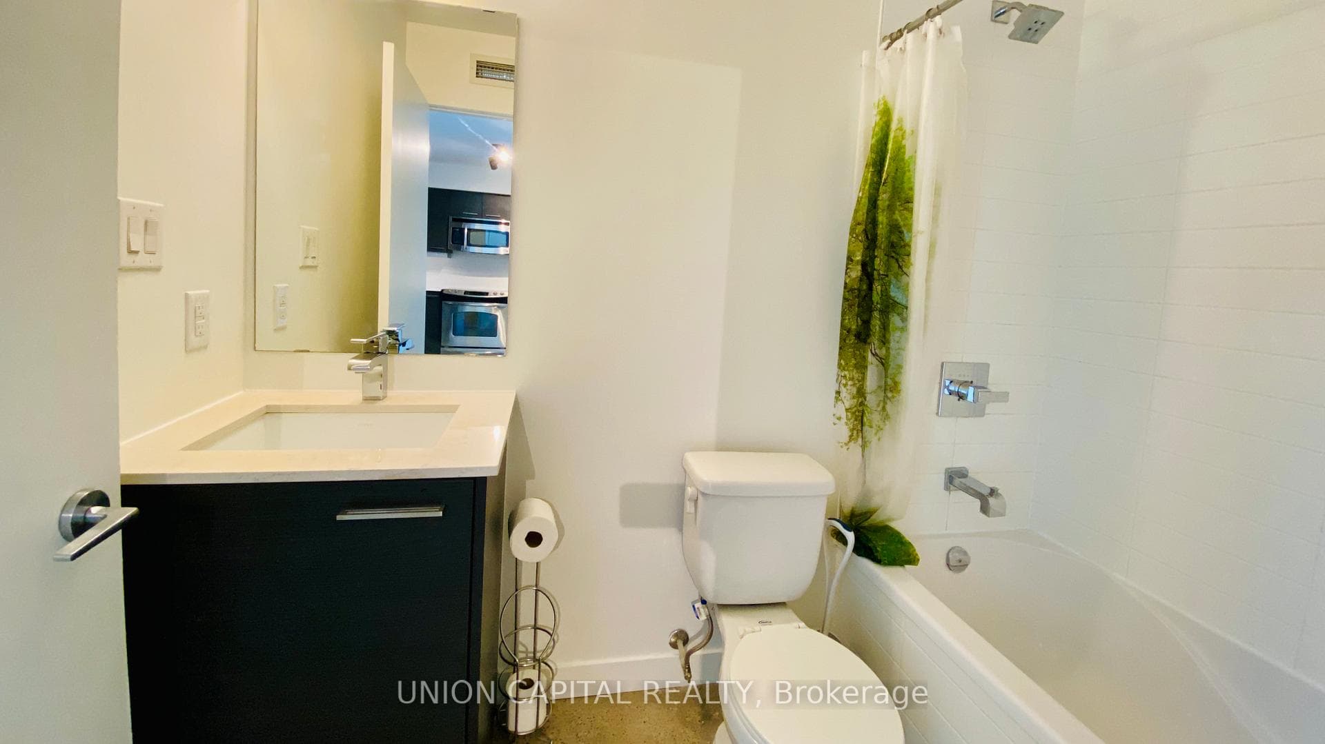 510 King Street Unit 607 photo 17