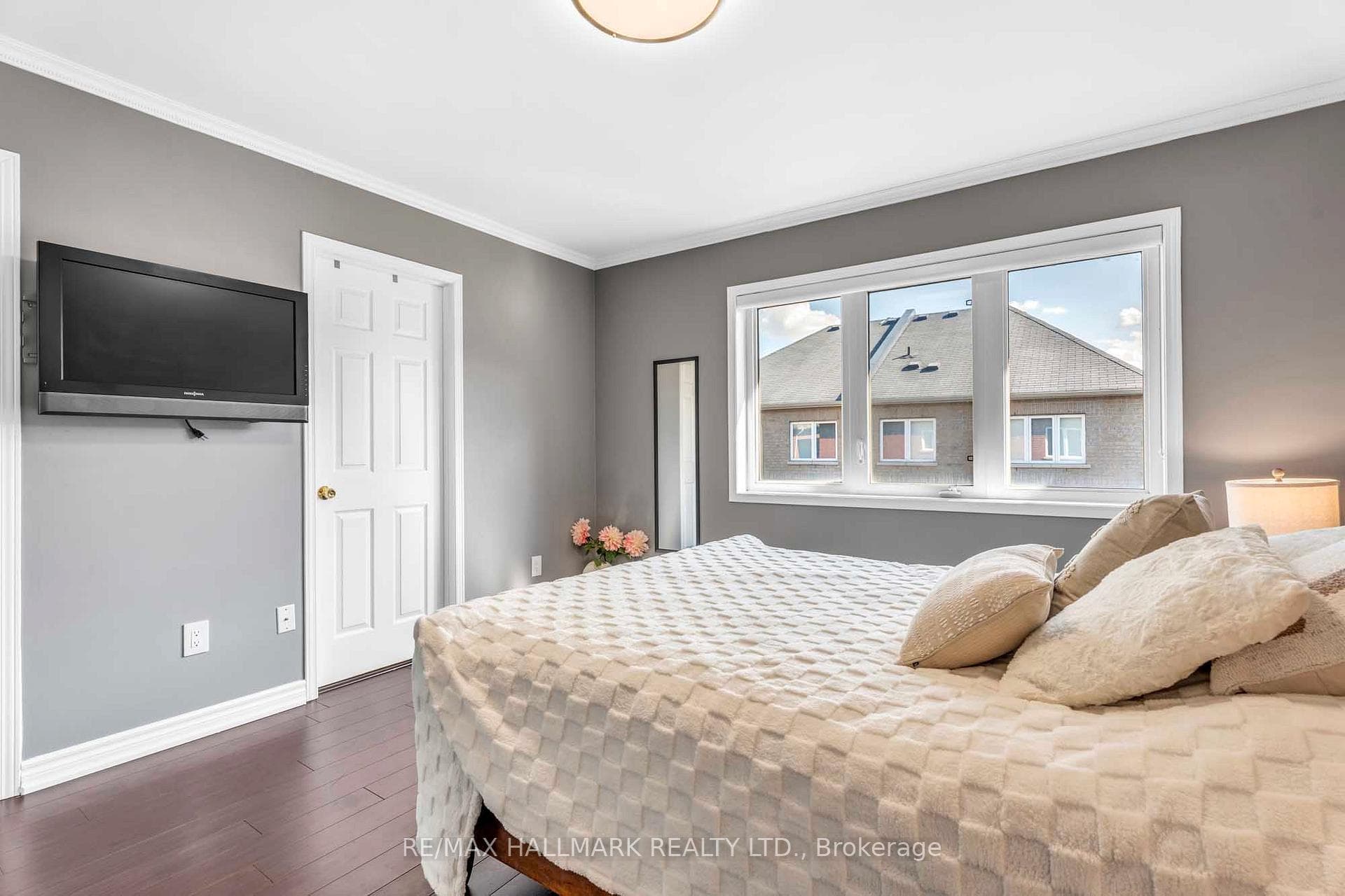 56 Westcliffe Crescent photo 22
