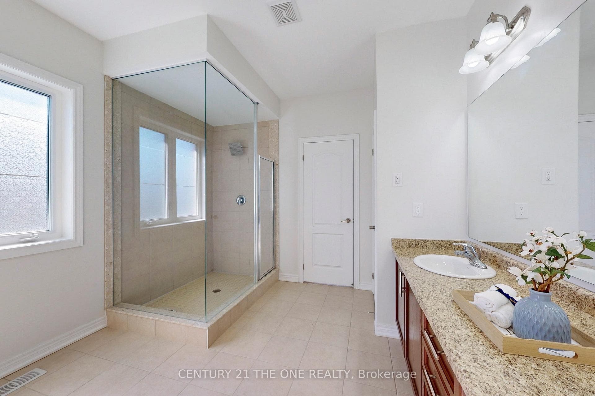 6 Roy Harper Avenue photo 28