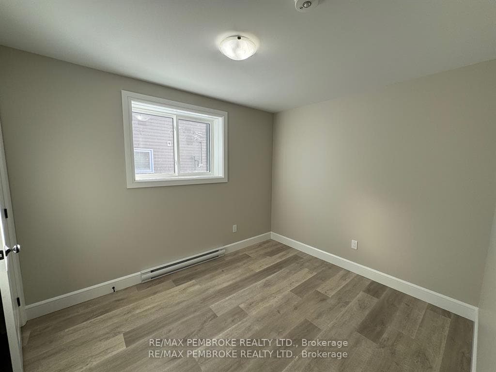 146 Chad Street photo 16