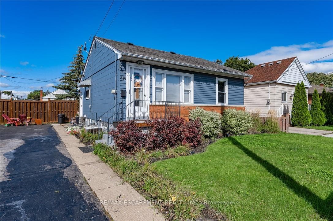 419 Talbot Street photo 3
