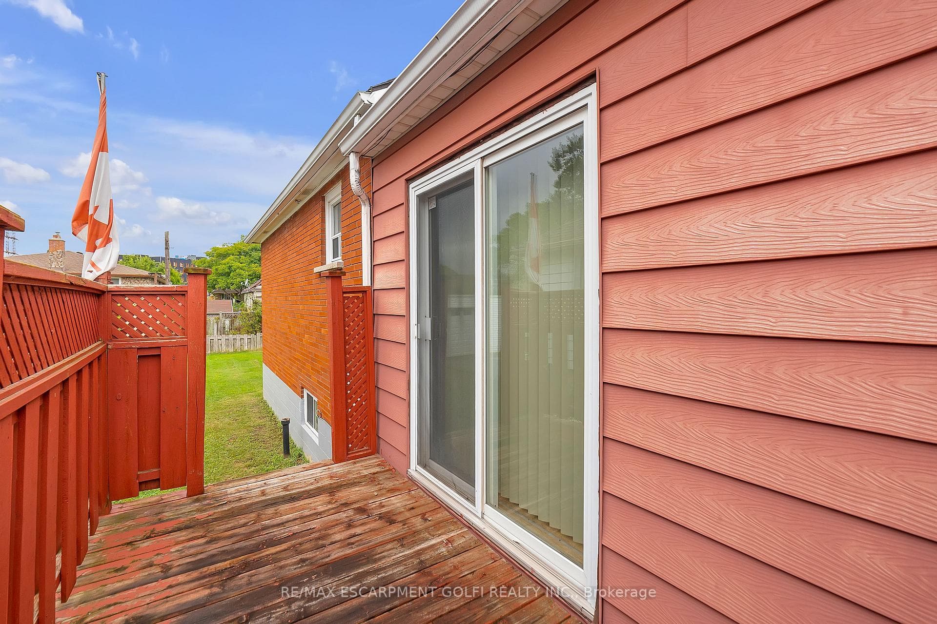 20 Walter Avenue photo 32