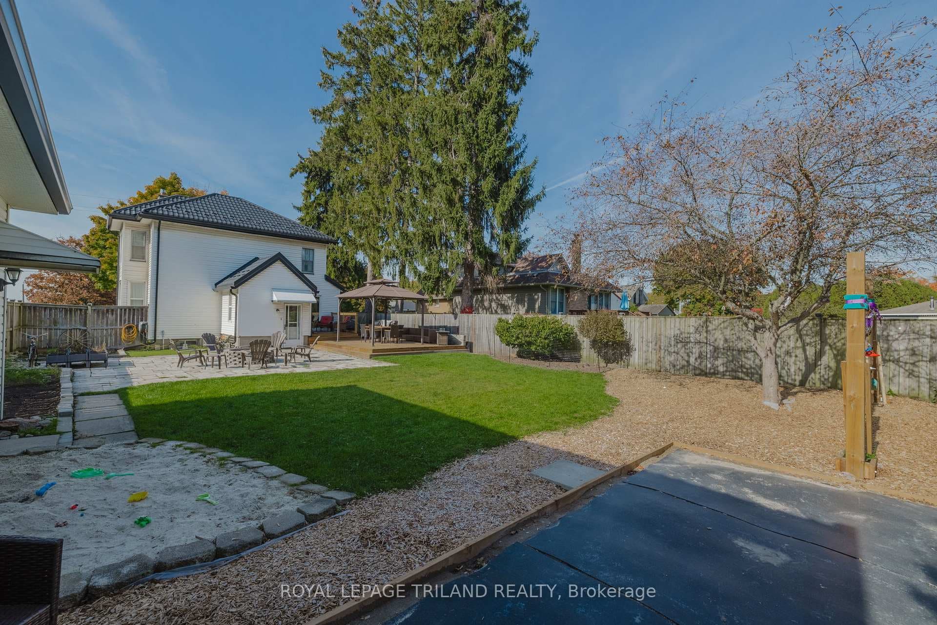 4512 Colonel Talbot Road photo 37