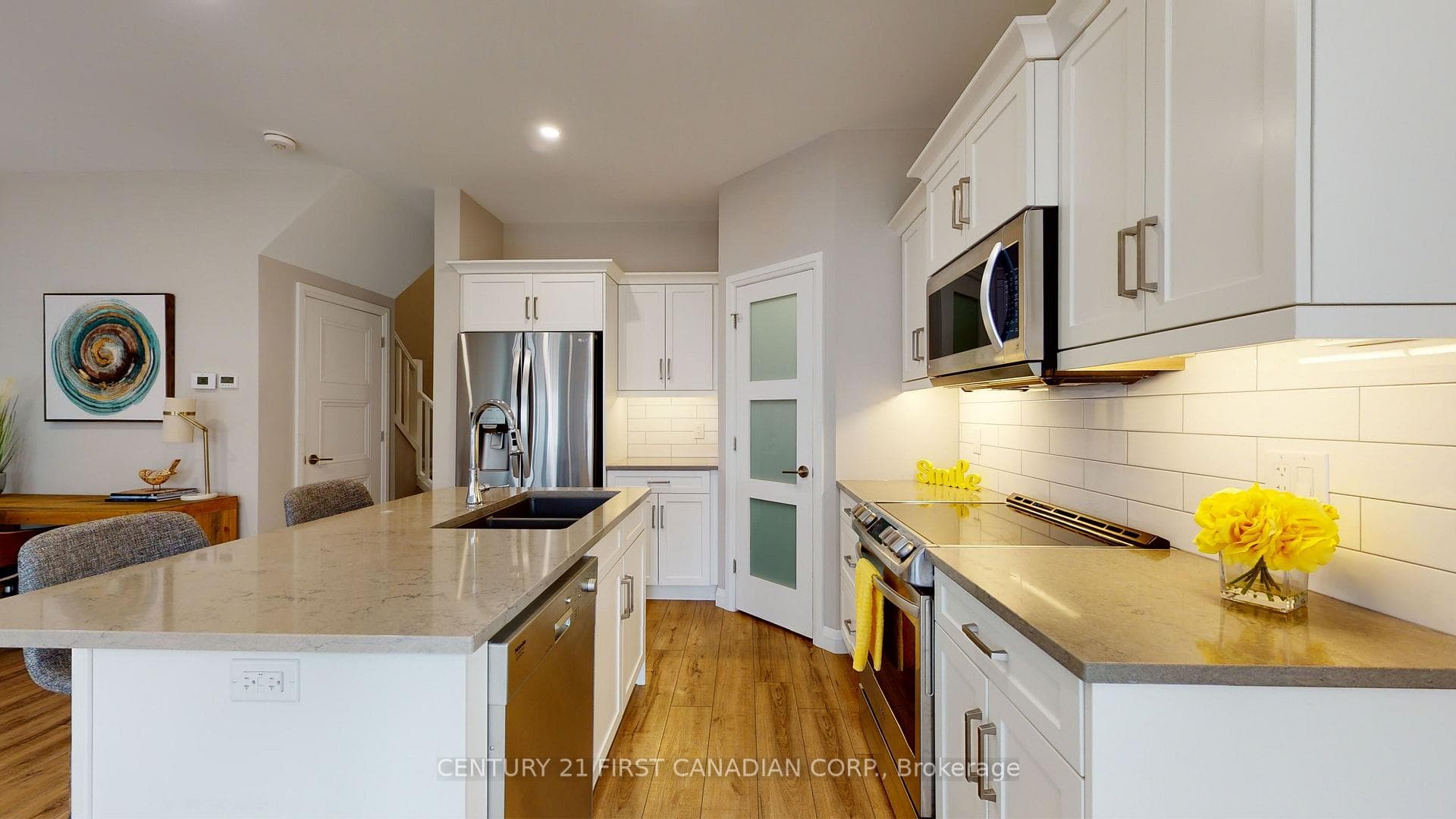 17 NICHOLSON Street Unit 27 photo 12