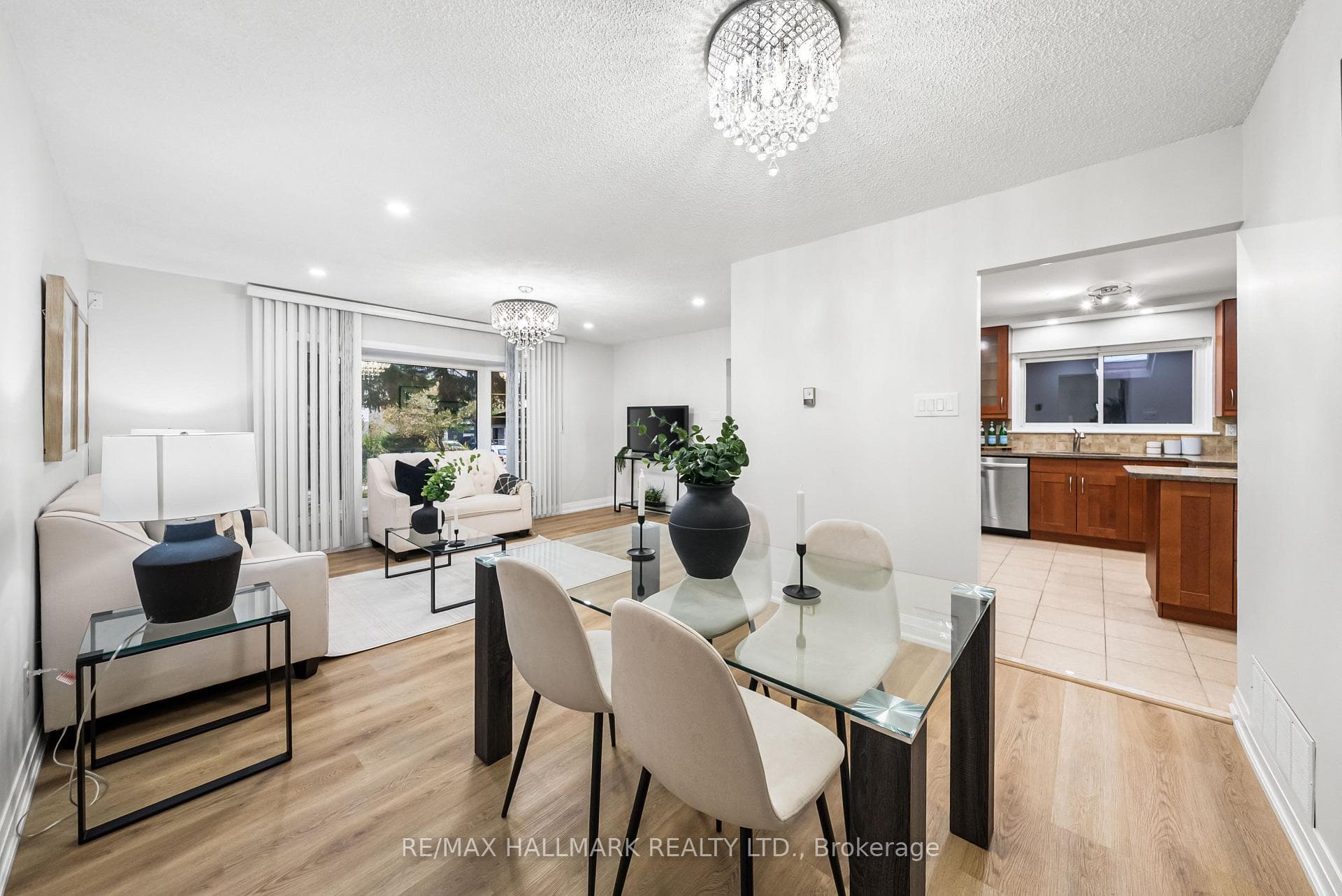 17 Dunsfold Drive photo 11