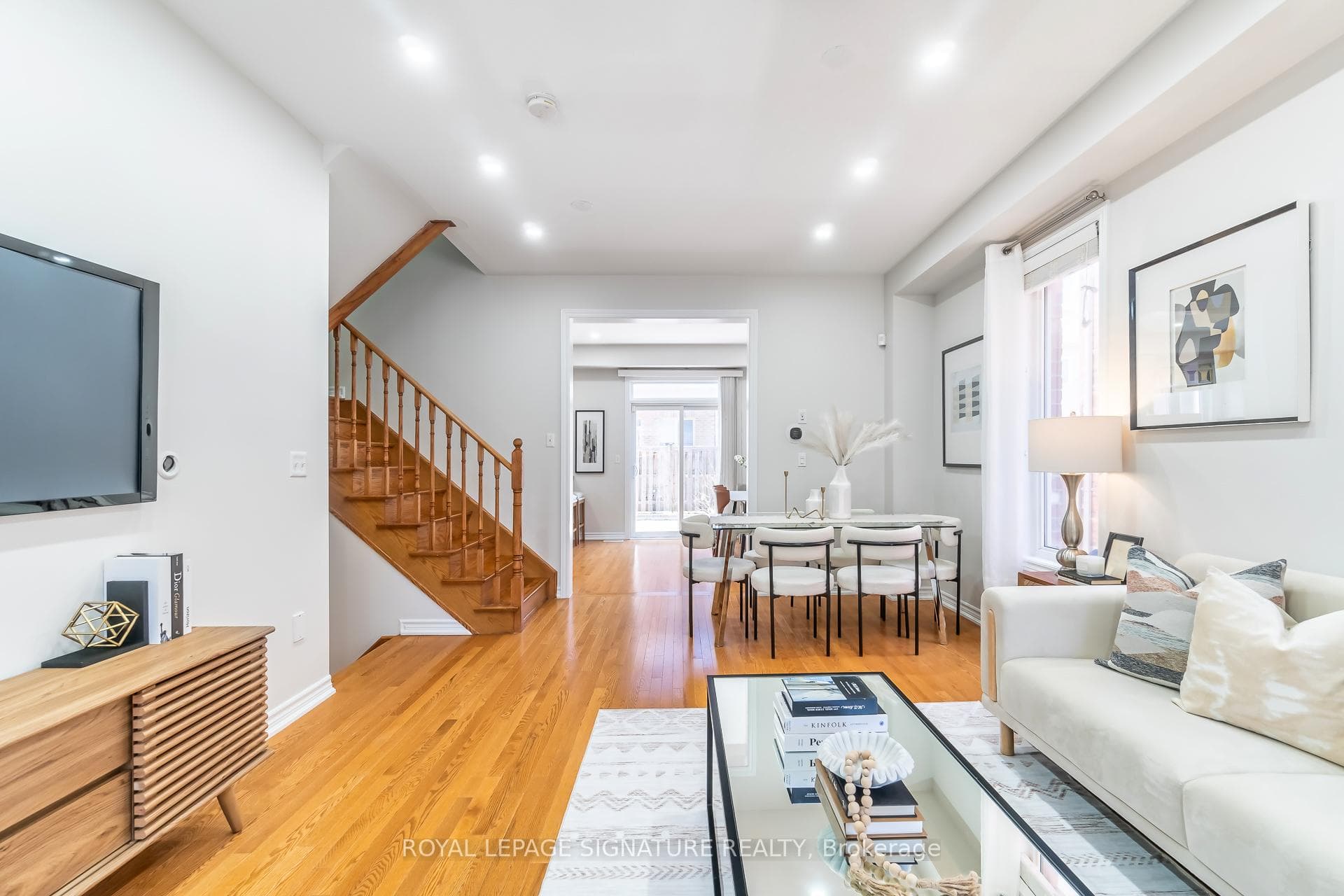142 Maria Road photo 2