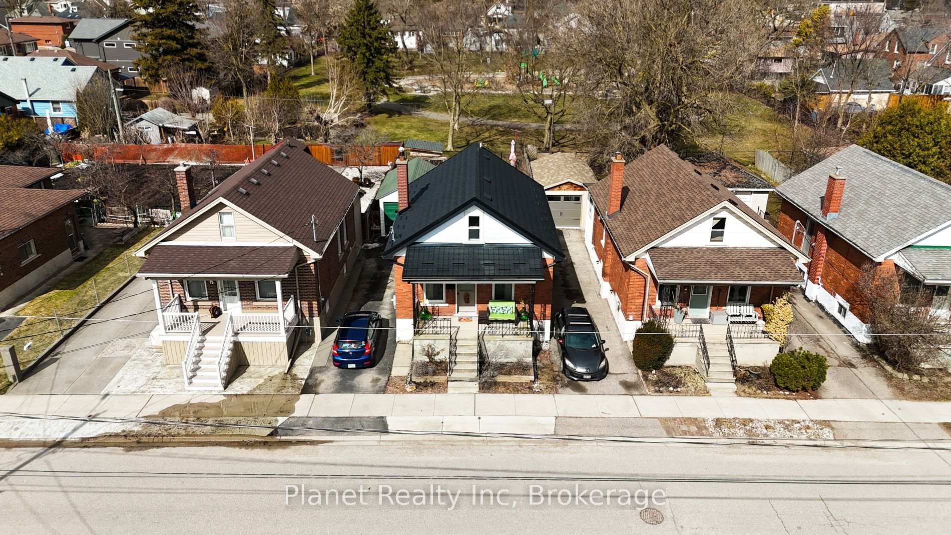214 Ferguson Street photo 2