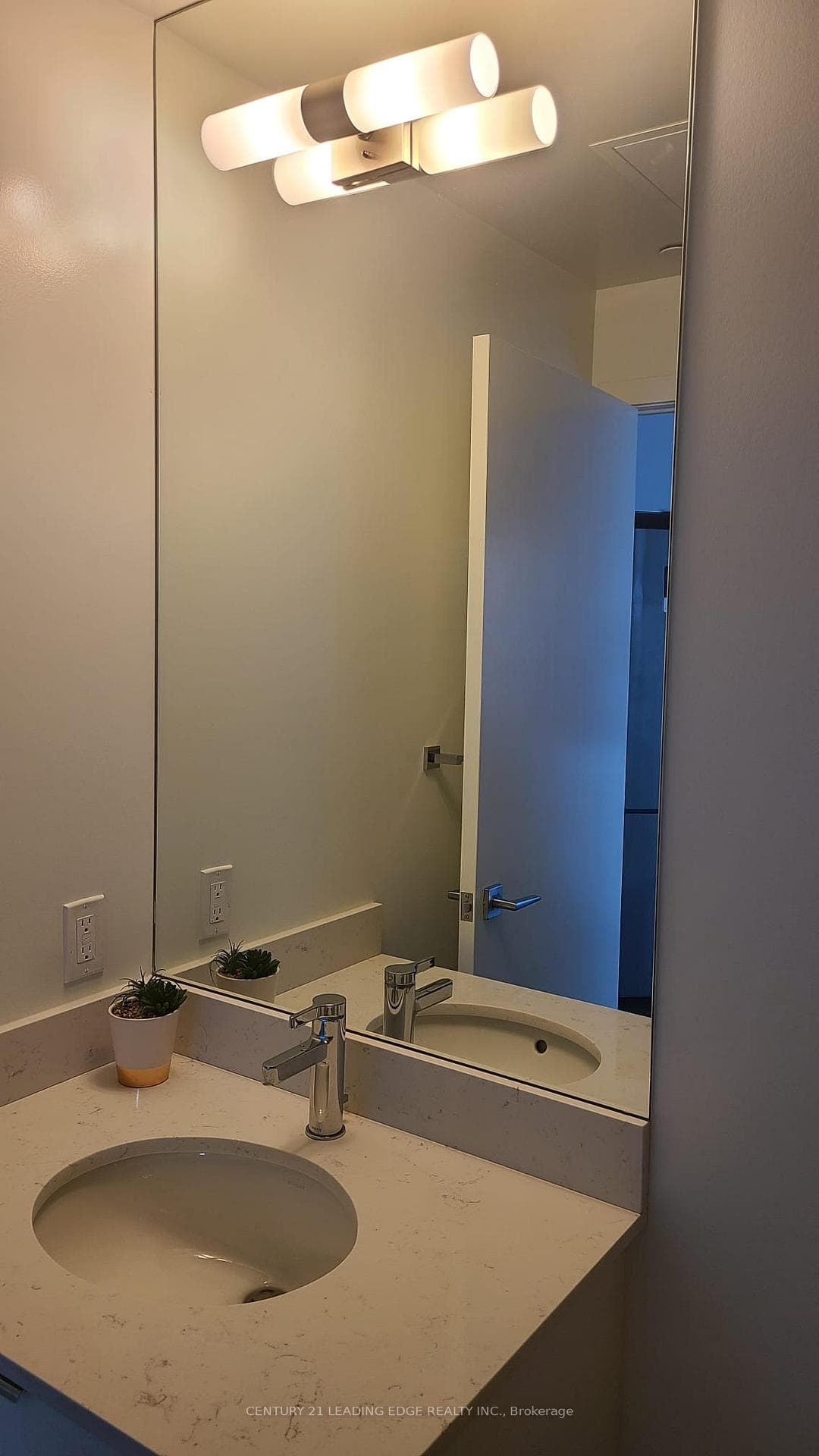 49 Liberty Street Unit 807 photo 18