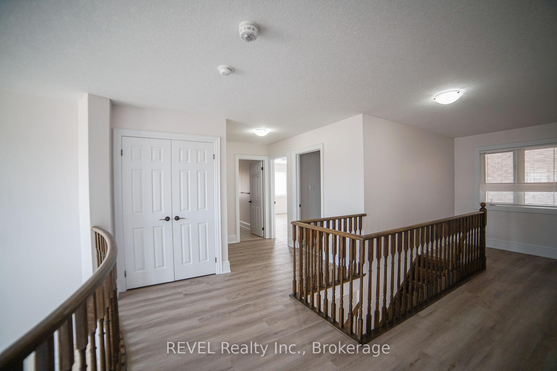 8373 Sweet Chestnut Drive photo 17