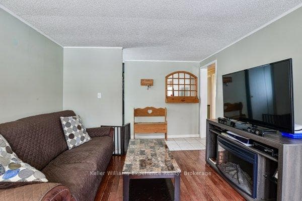 9 Dudley Drive photo 4