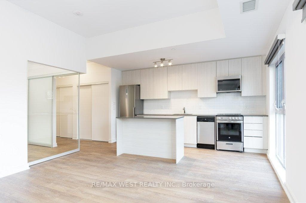 2433 Dufferin Street Unit 110 photo 21