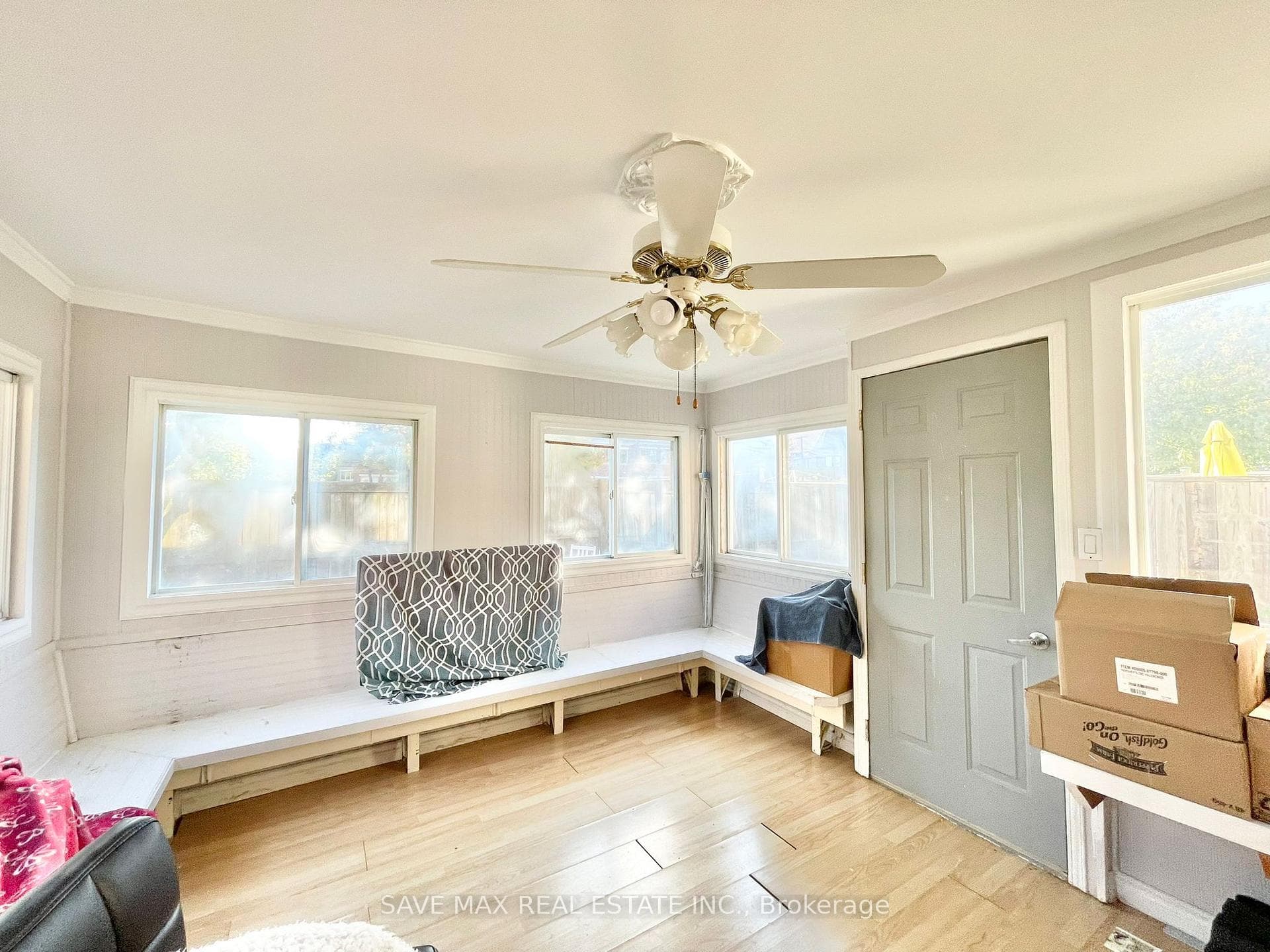 103 Chalfield Lane photo 9