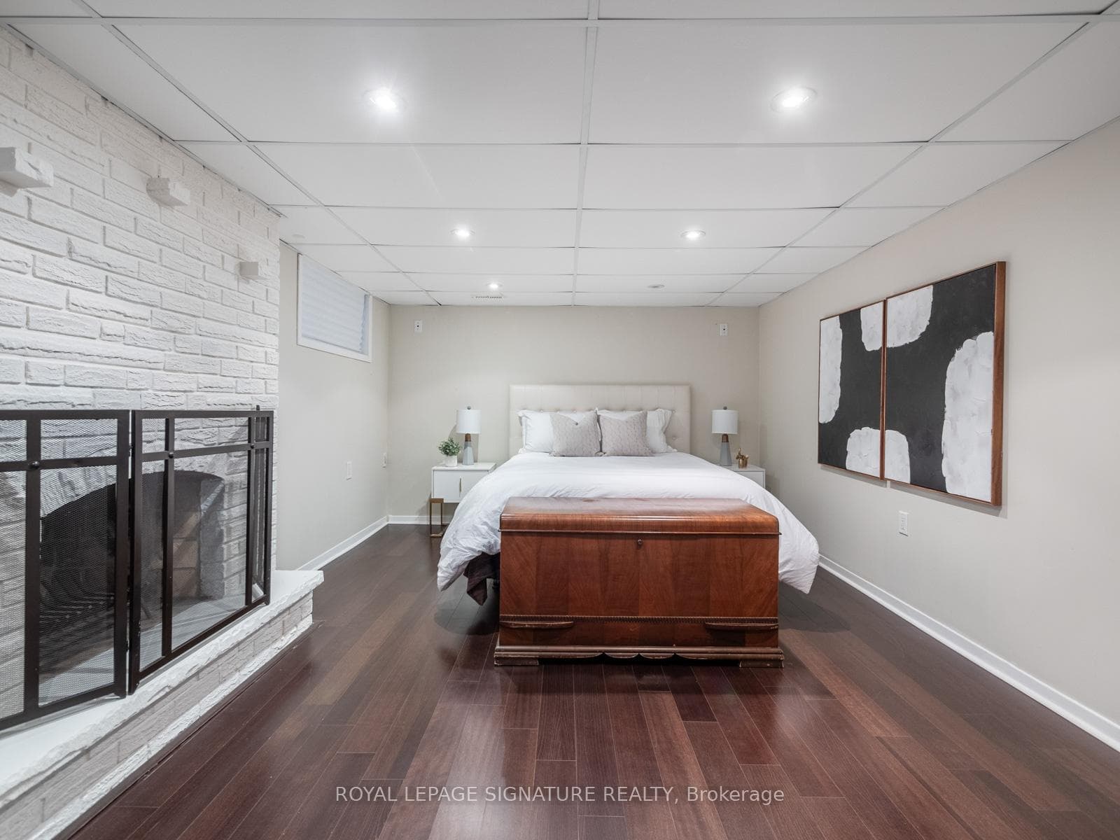 116 Bombay Avenue photo 33