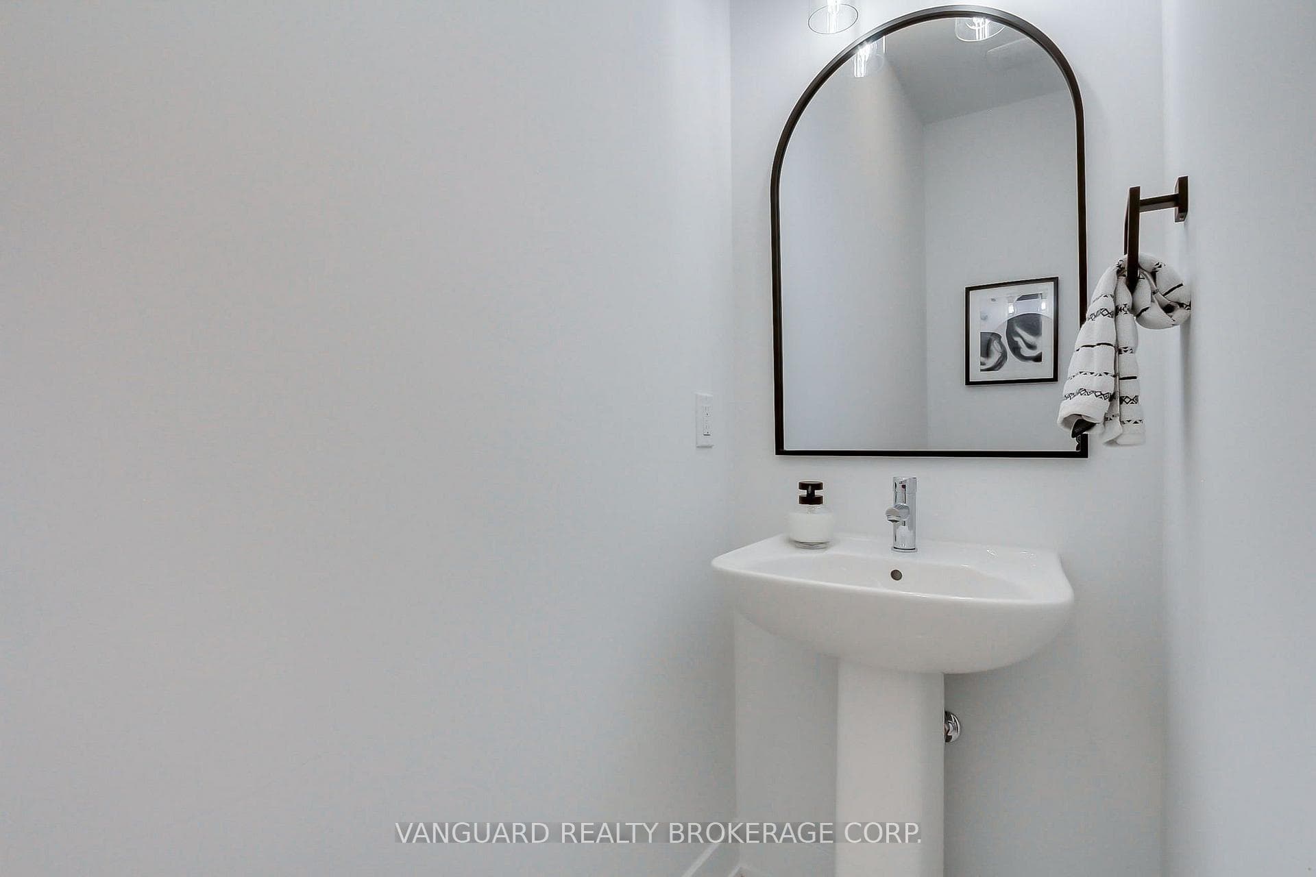 146 Landsbridge Street photo 13