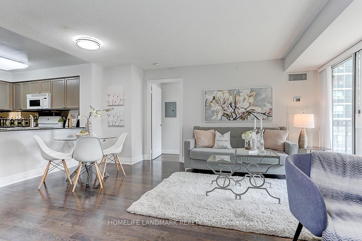 21 Hillcrest Avenue Unit 704 photo 9
