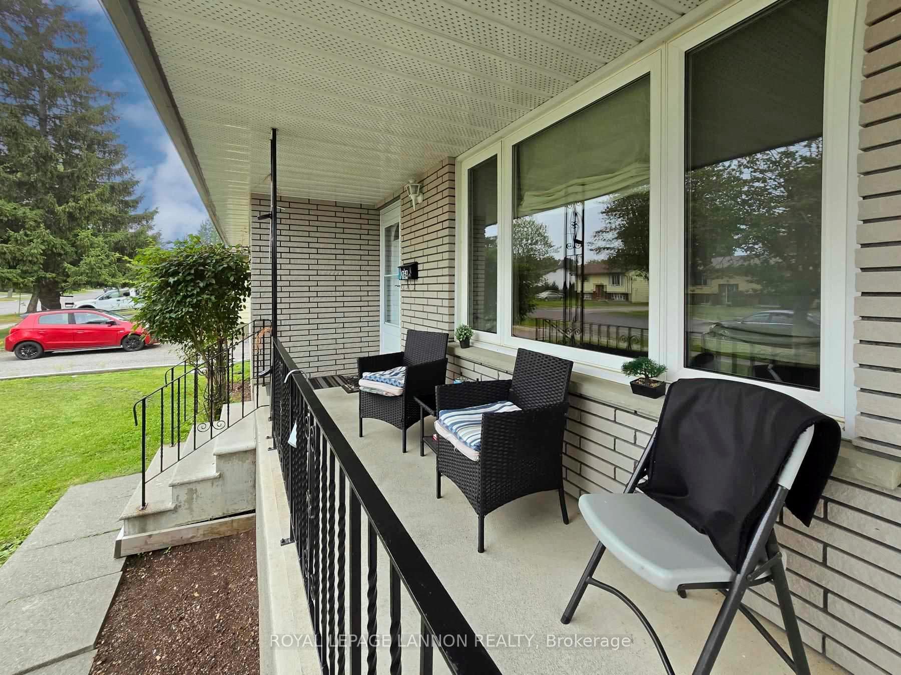 164 County Boulevard photo 39