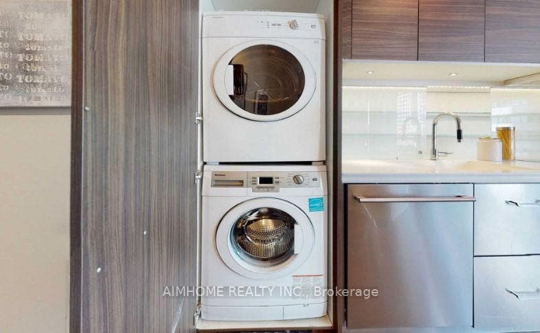 45 Charles Street Unit 909 photo 18