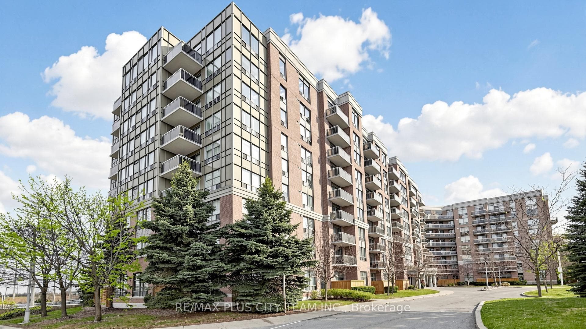 1720 Eglinton Avenue Unit 812 photo 26