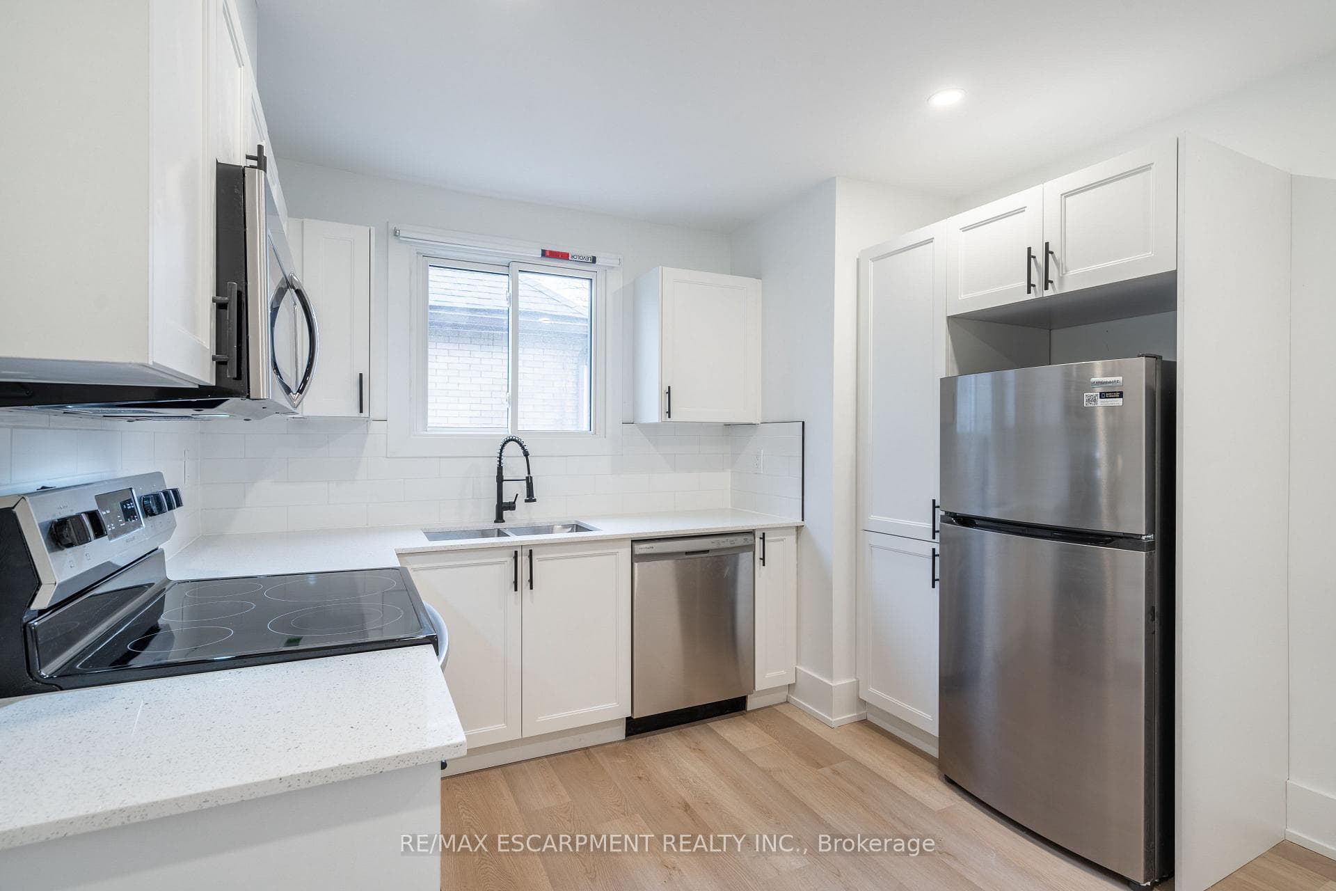 204 Balsam Avenue photo 21