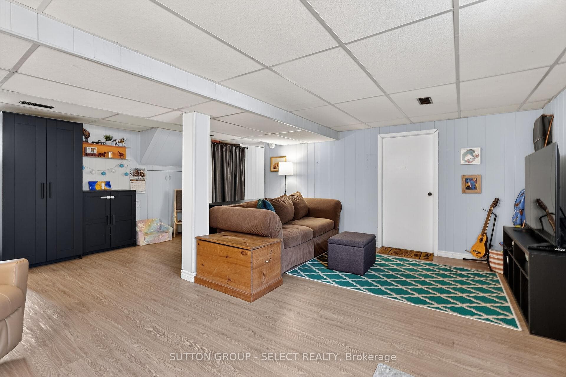 225 Sterling Street photo 33