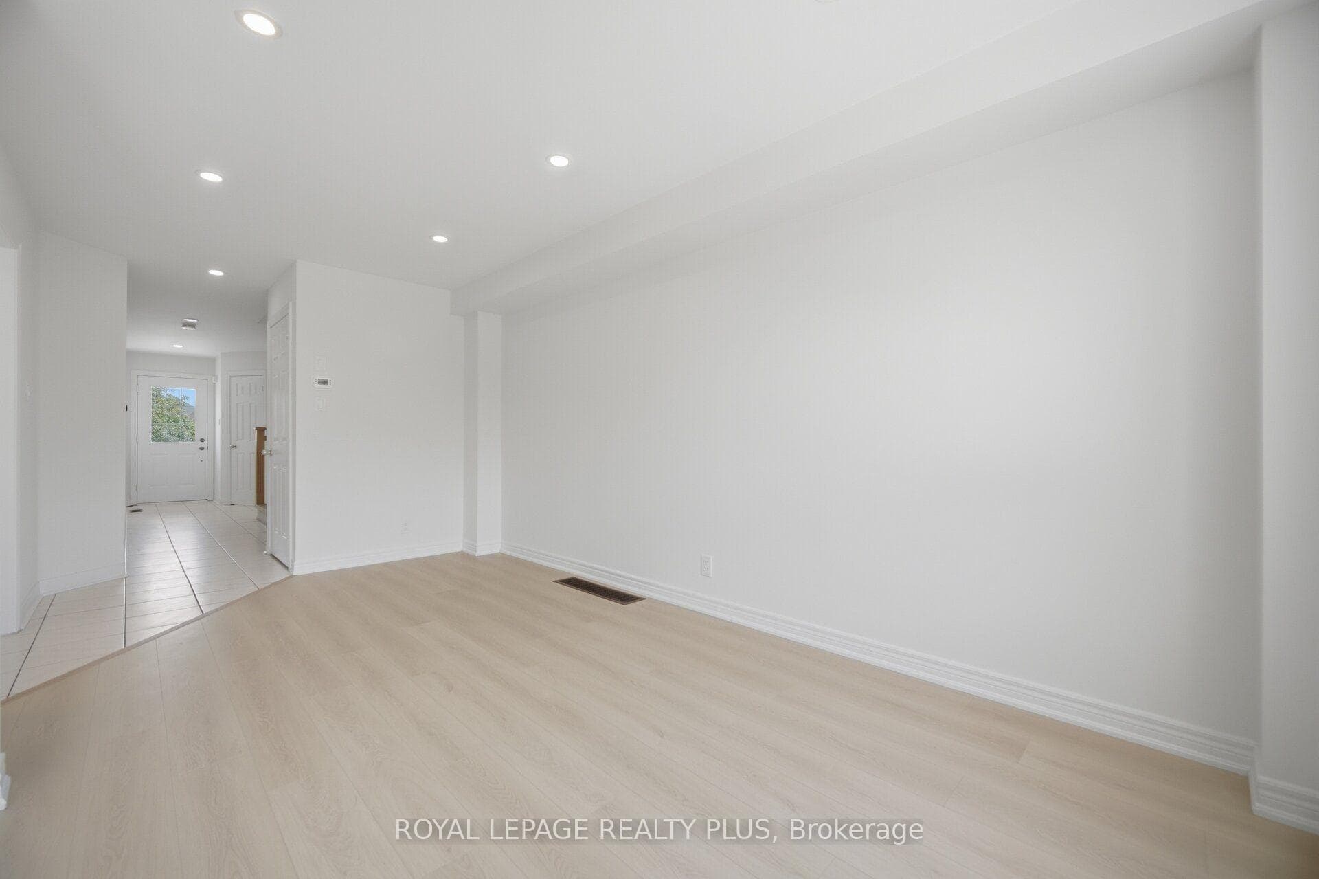 3907 Manatee Way photo 10