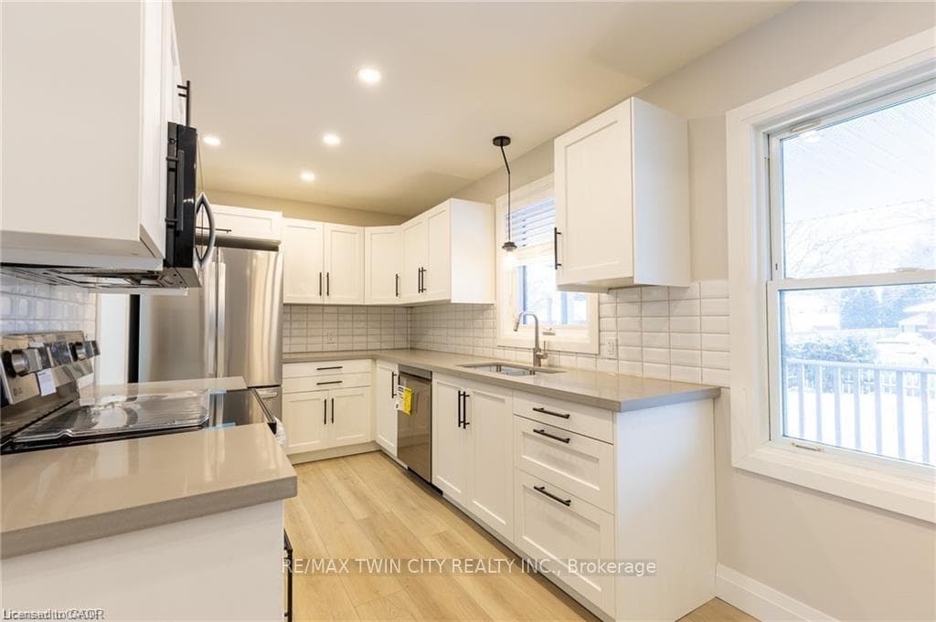 34 Close Avenue photo 9
