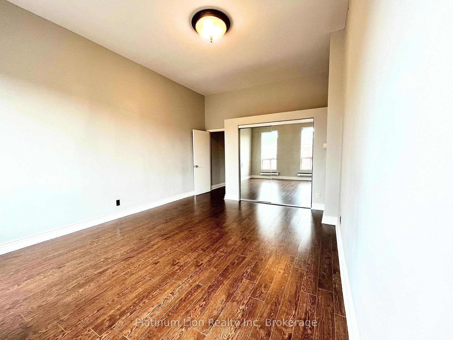 225 King Street Unit 4 photo 17