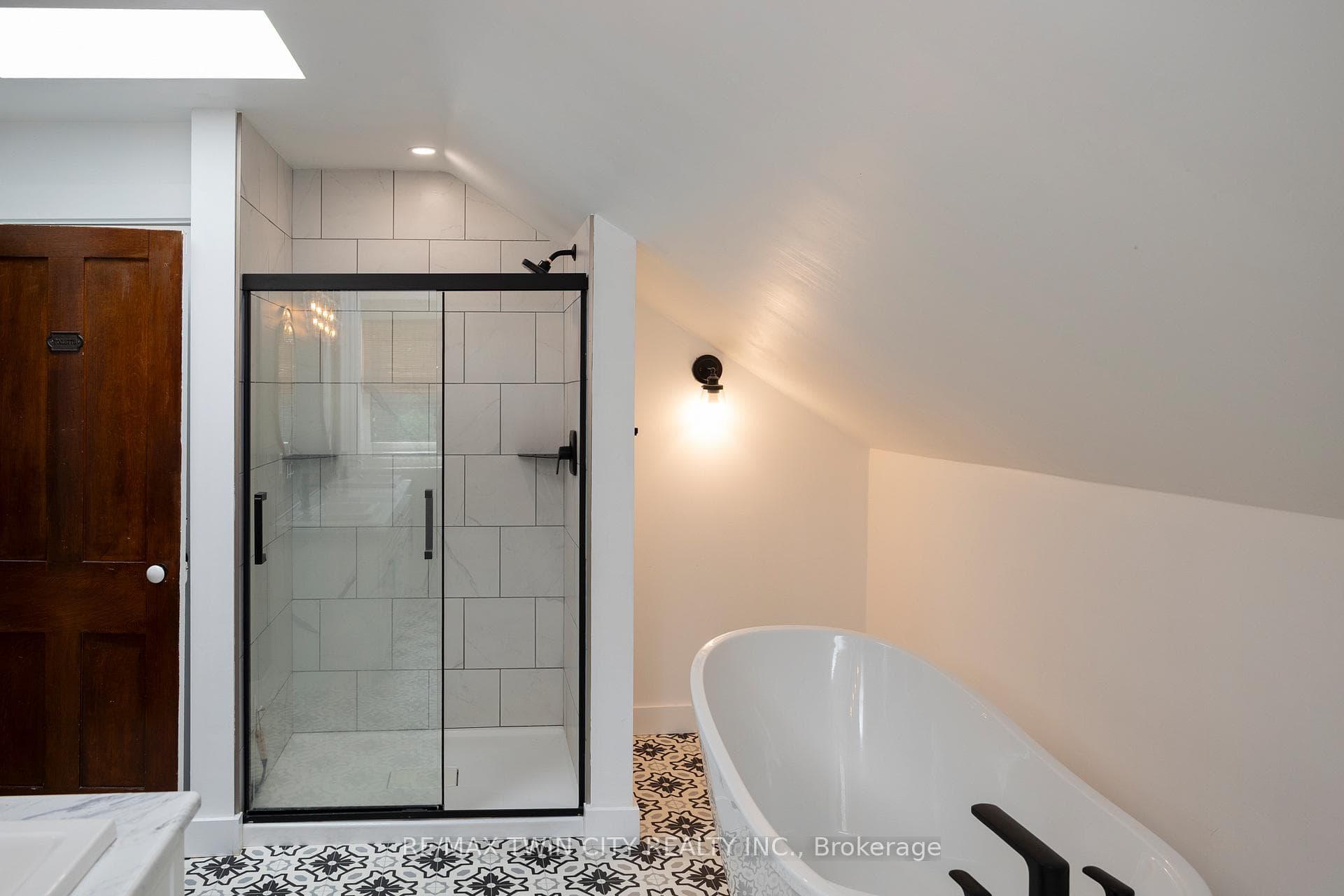 76.5 STOVER Street photo 22