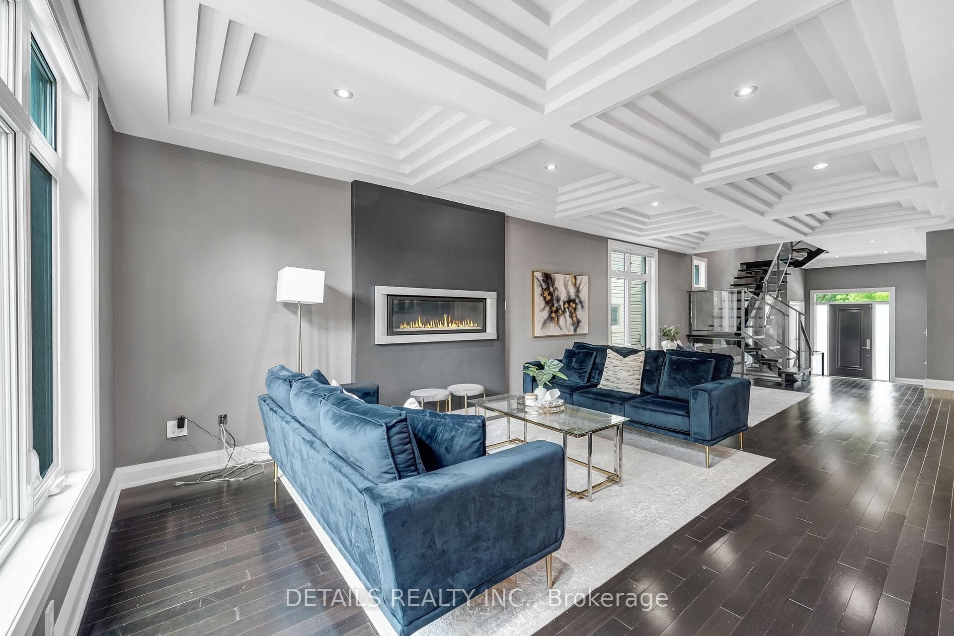 71 Eleanor Drive photo 9