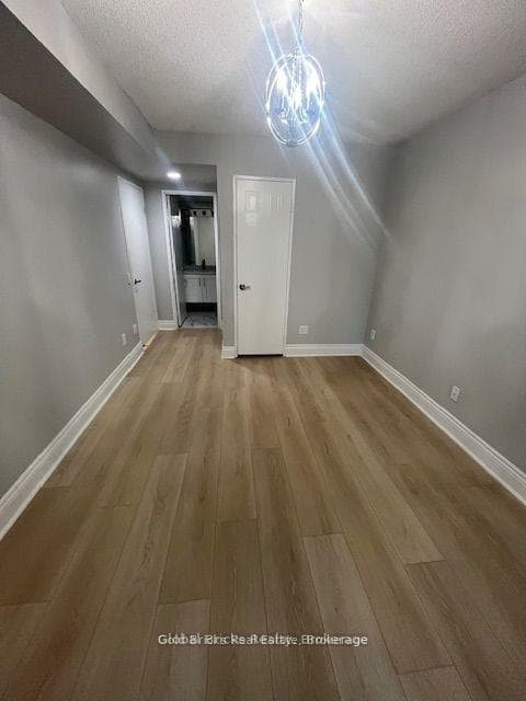 750 Bay Street Unit 610 photo 4