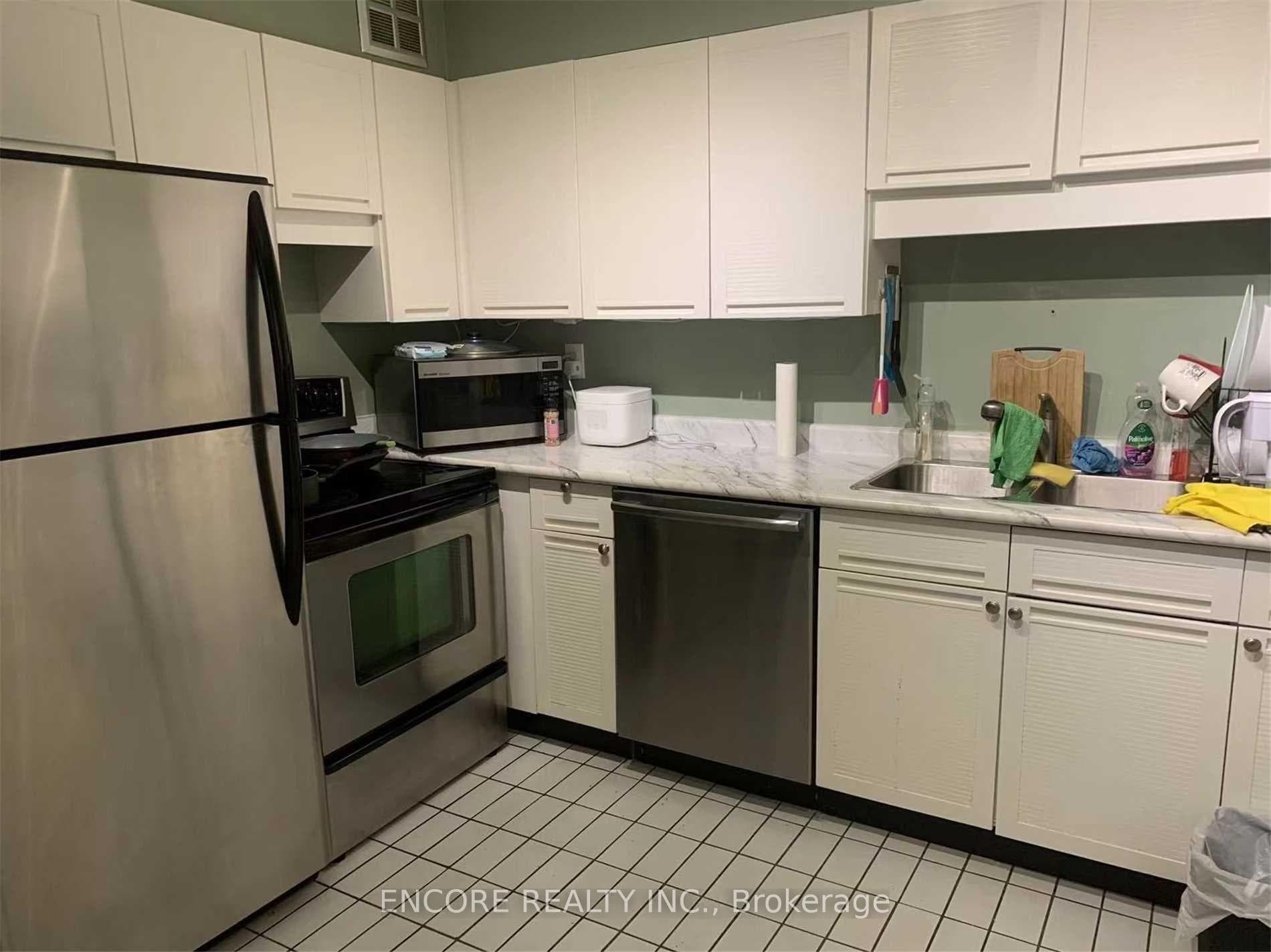 45 Carlton Street Unit 1814 photo 23