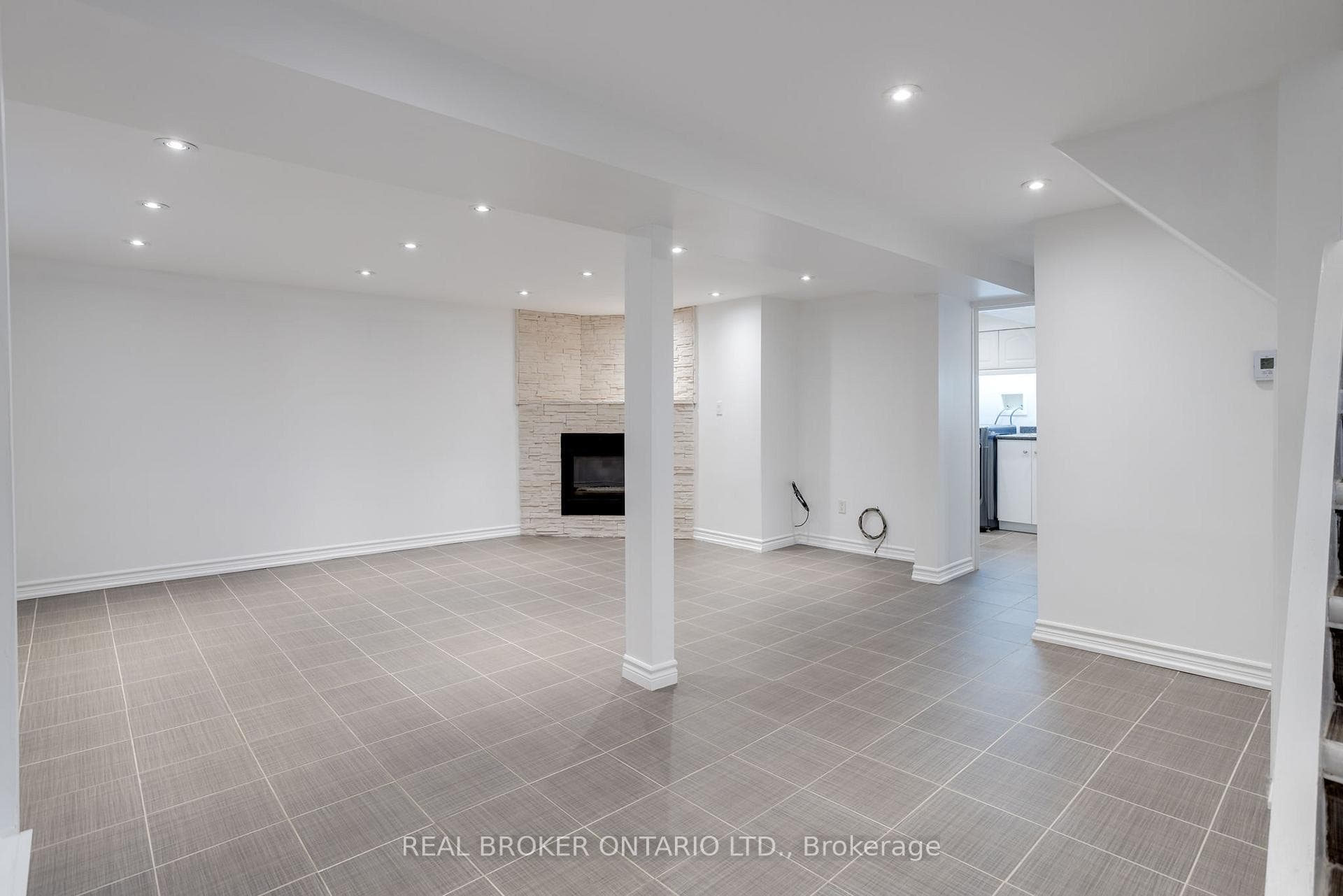 33 Crescentwood Road photo 21