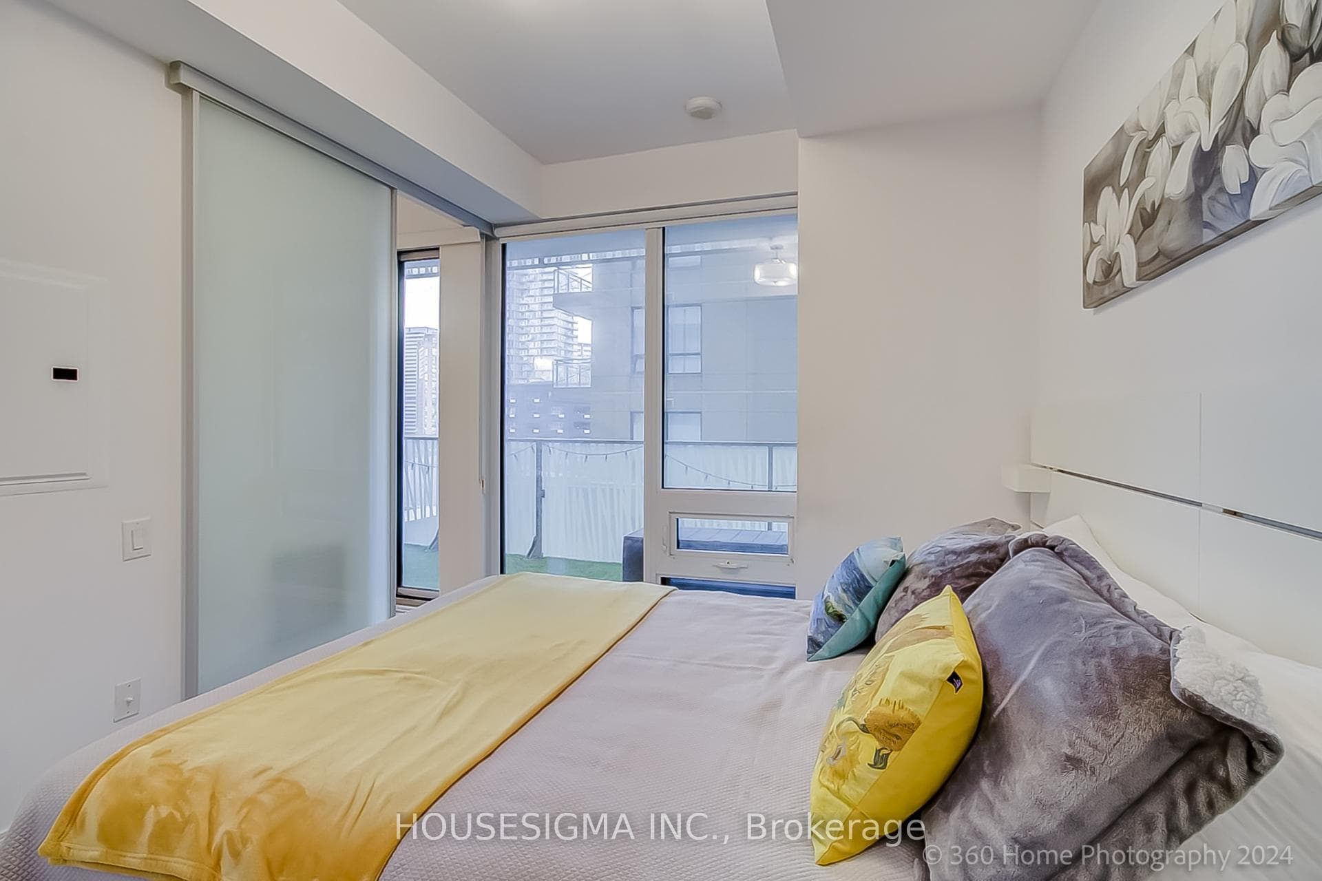 42 Charles Street Unit 805 photo 9